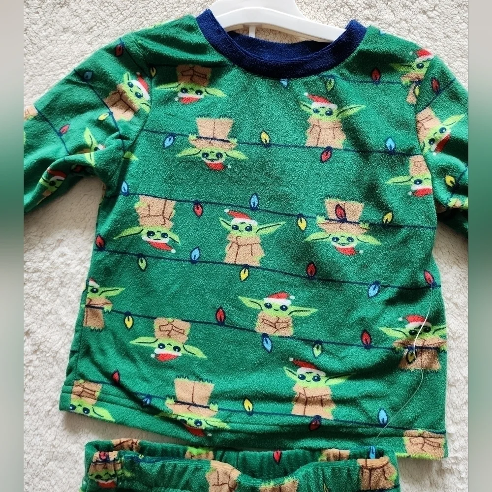 New holiday Christmas star wars baby Yoda Grogu pajama set 12 months 2t 4t